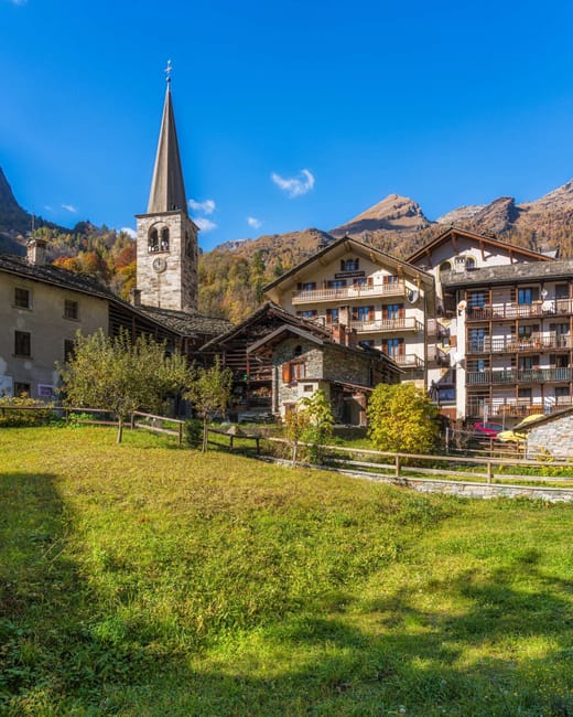 17 Mira Hotels